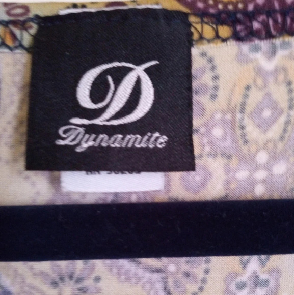 Dynamite boho top with drape neckline  flutter sleeves and slant hem with tie - Picture 3 of 7